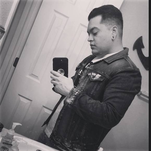 Meet your Posher, Kevin - Picture 1 of 1